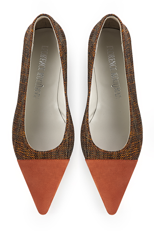 Navy blue and terracotta orange women's dress pumps, with a round neckline. Pointed toe. Flat block heels. Top view - Florence KOOIJMAN
